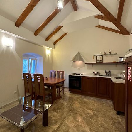 Old Town Apartments Trogir - Free Parking Exteriör bild