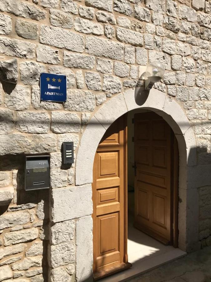 Old Town Apartments Trogir - Free Parking Exteriör bild