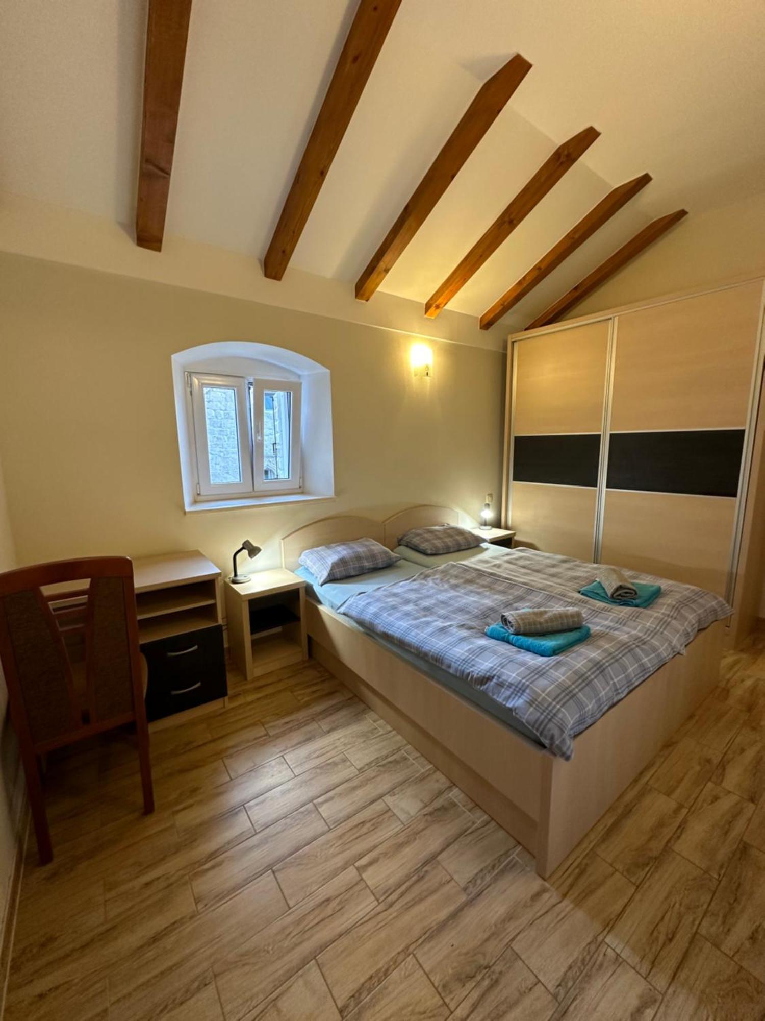 Old Town Apartments Trogir - Free Parking Exteriör bild